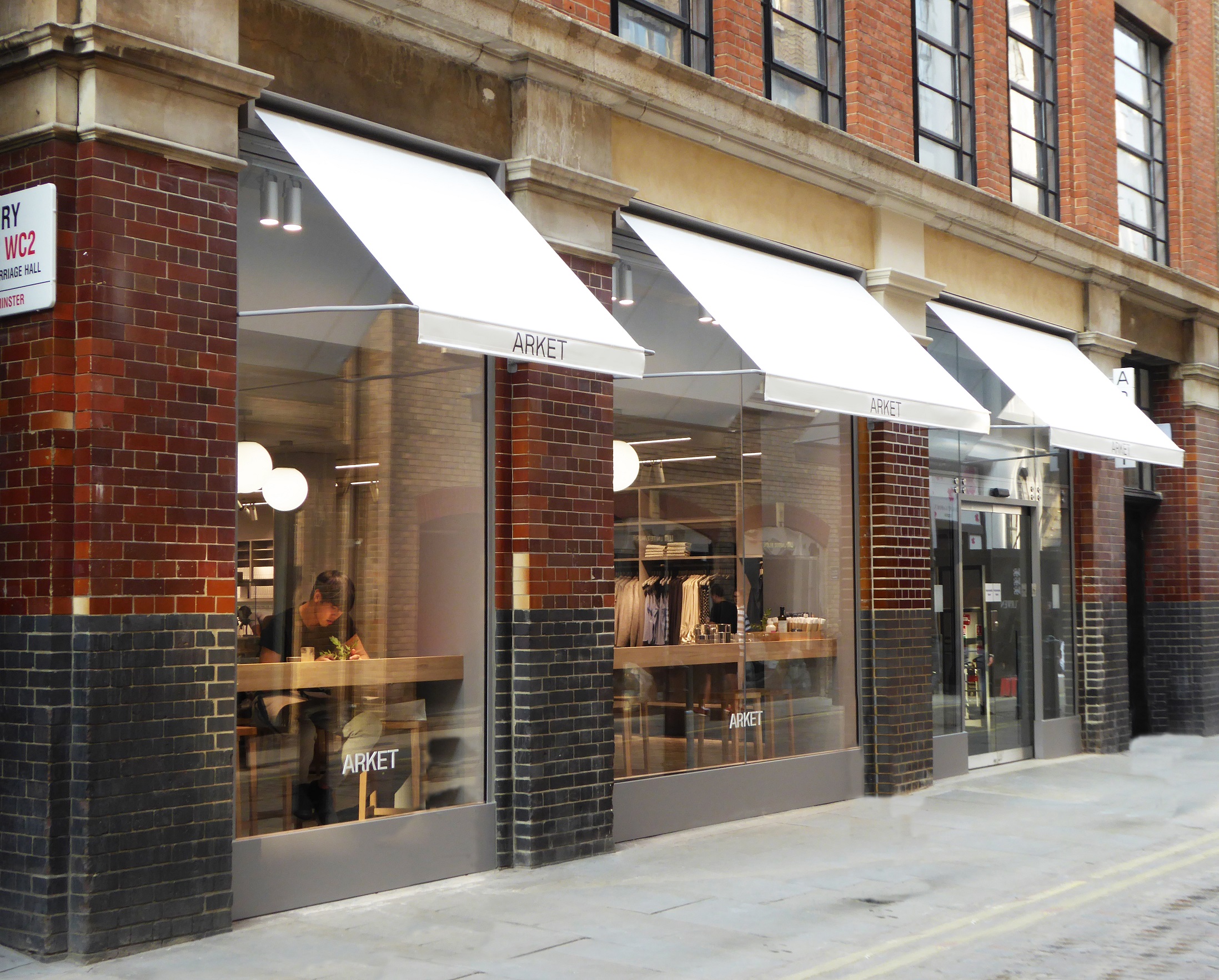 Arket Marlesbury awnings