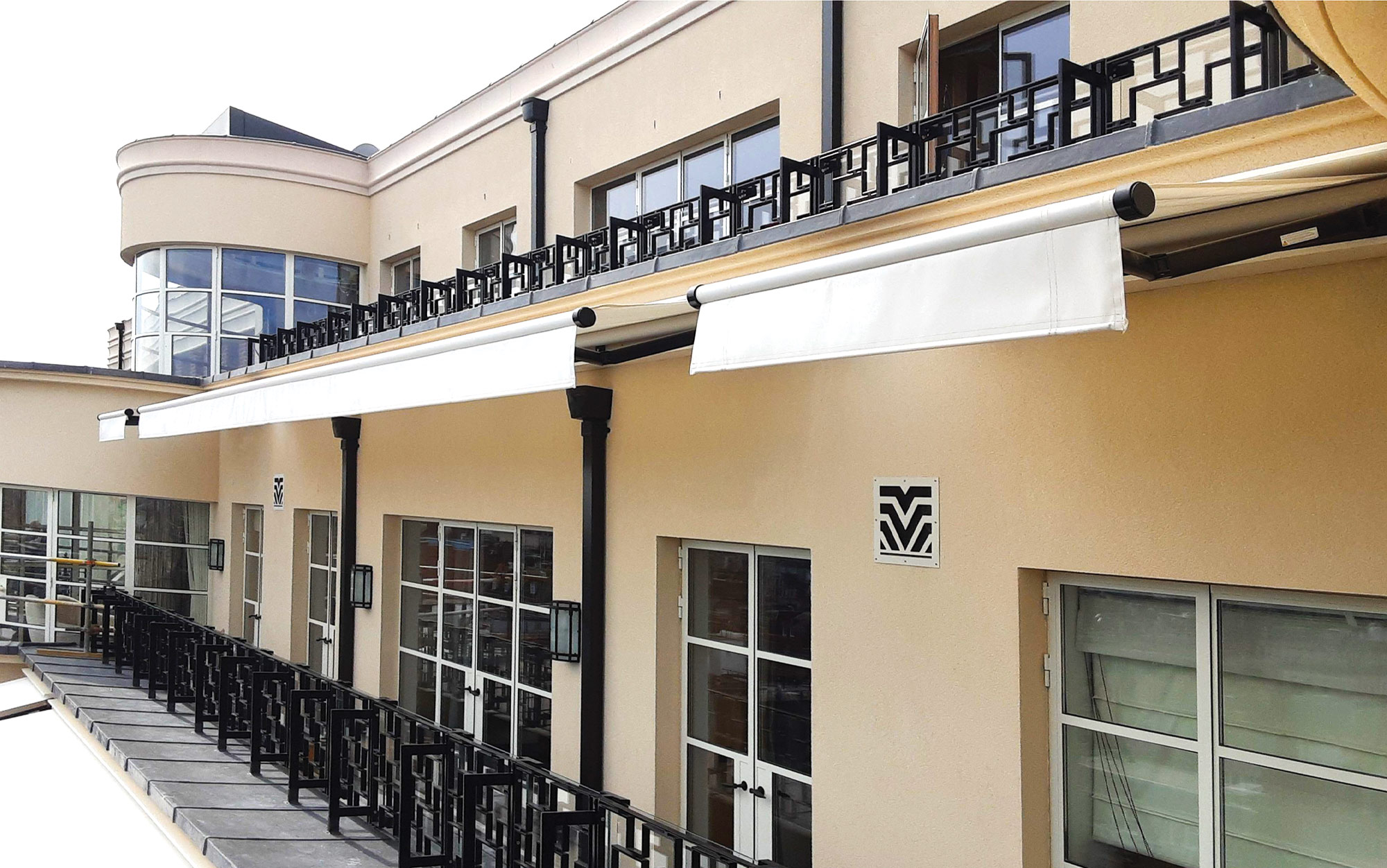 Awning Manufacture for terraces and Roofs in London 