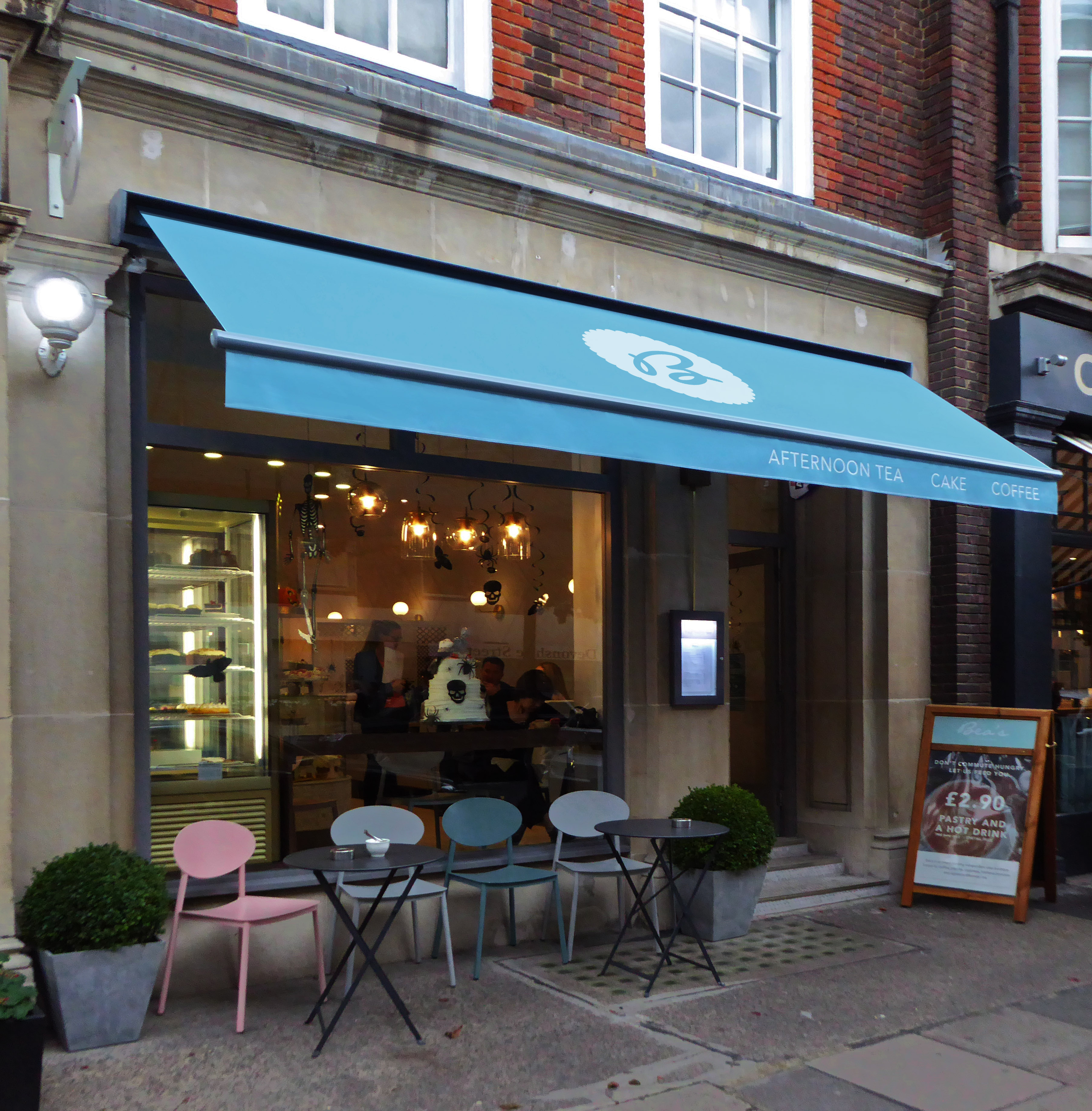 Classic awning at Bea's Bloomsbury