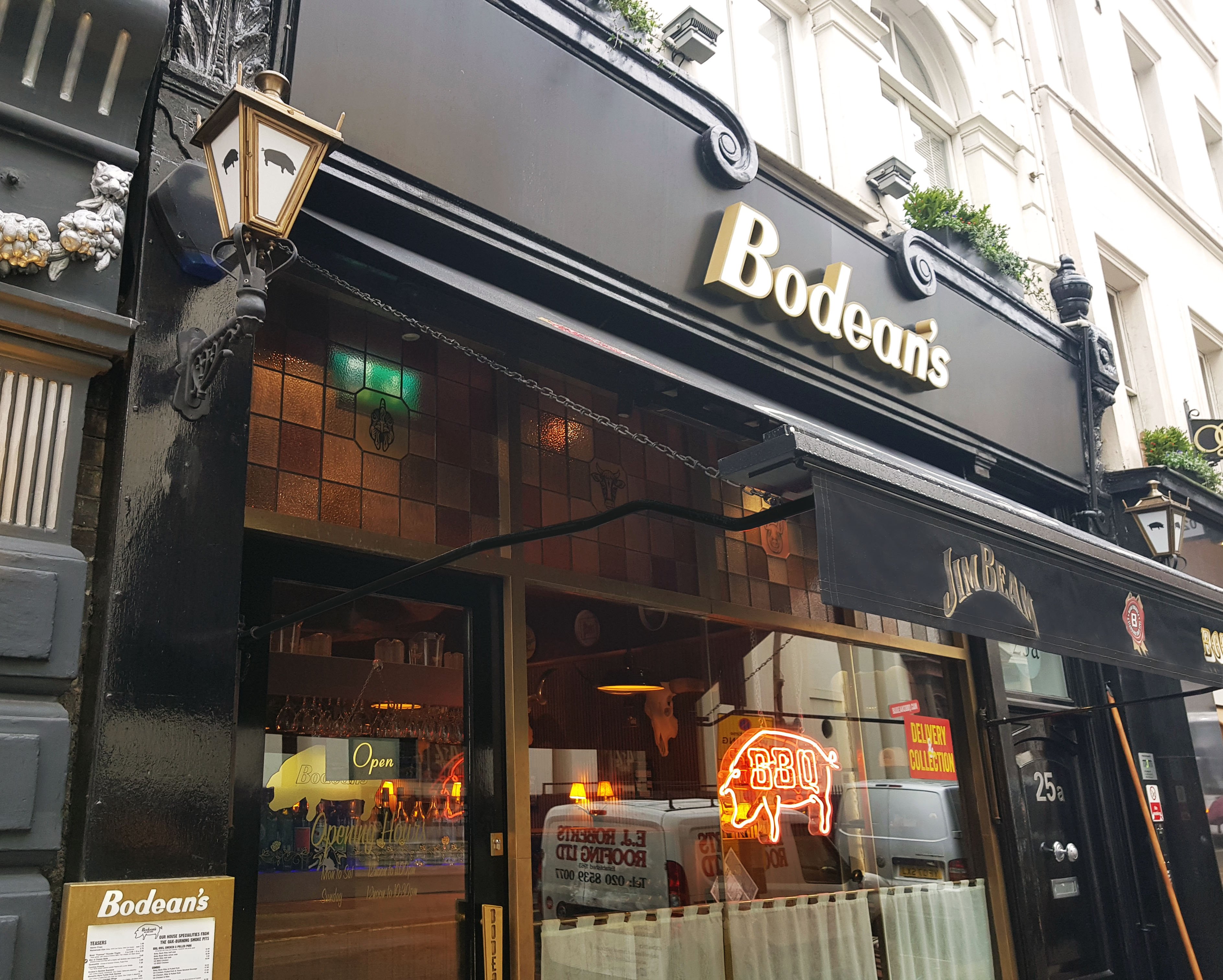 Victorian awning Bodean's 3