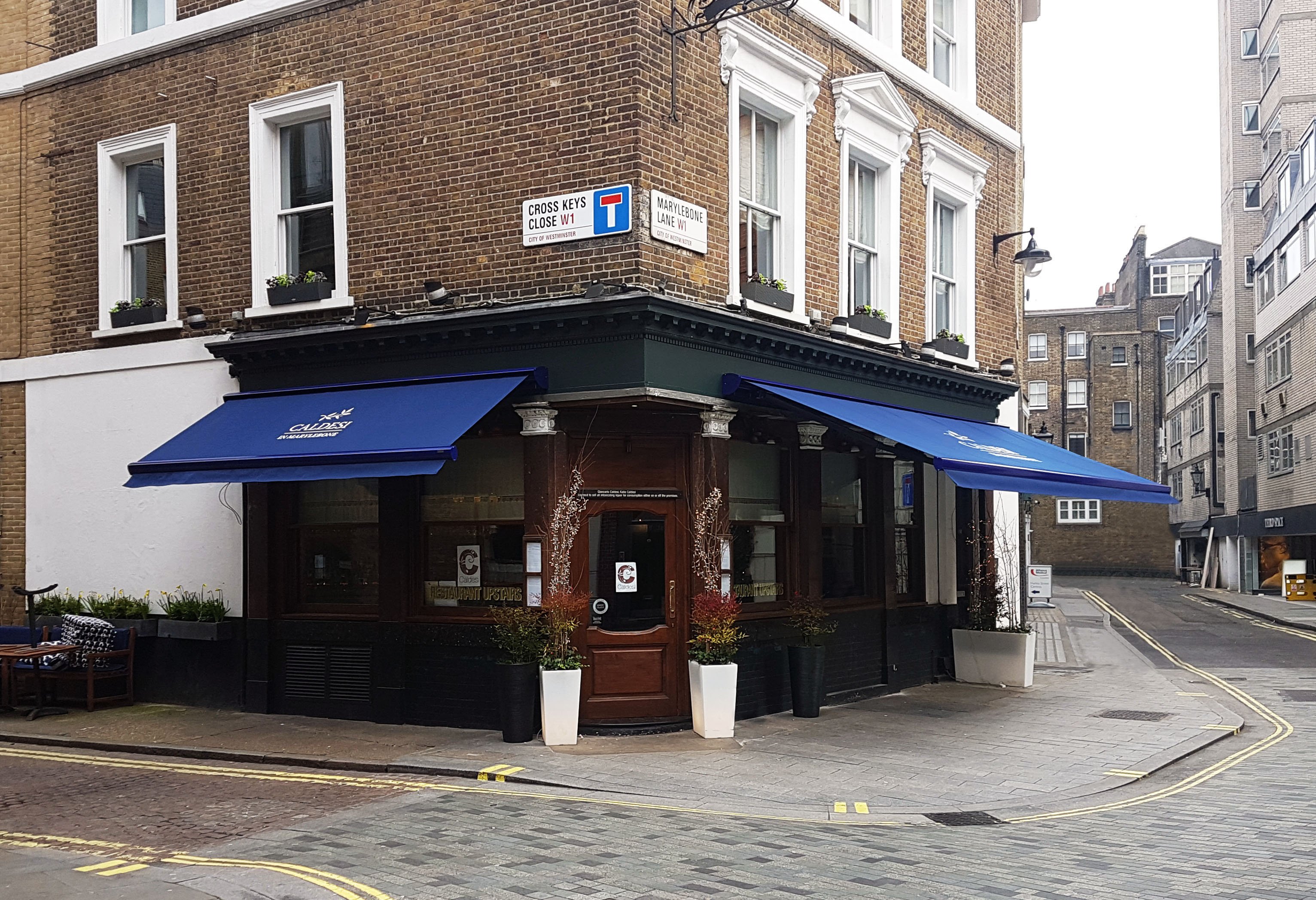 Classic awning Caldesi