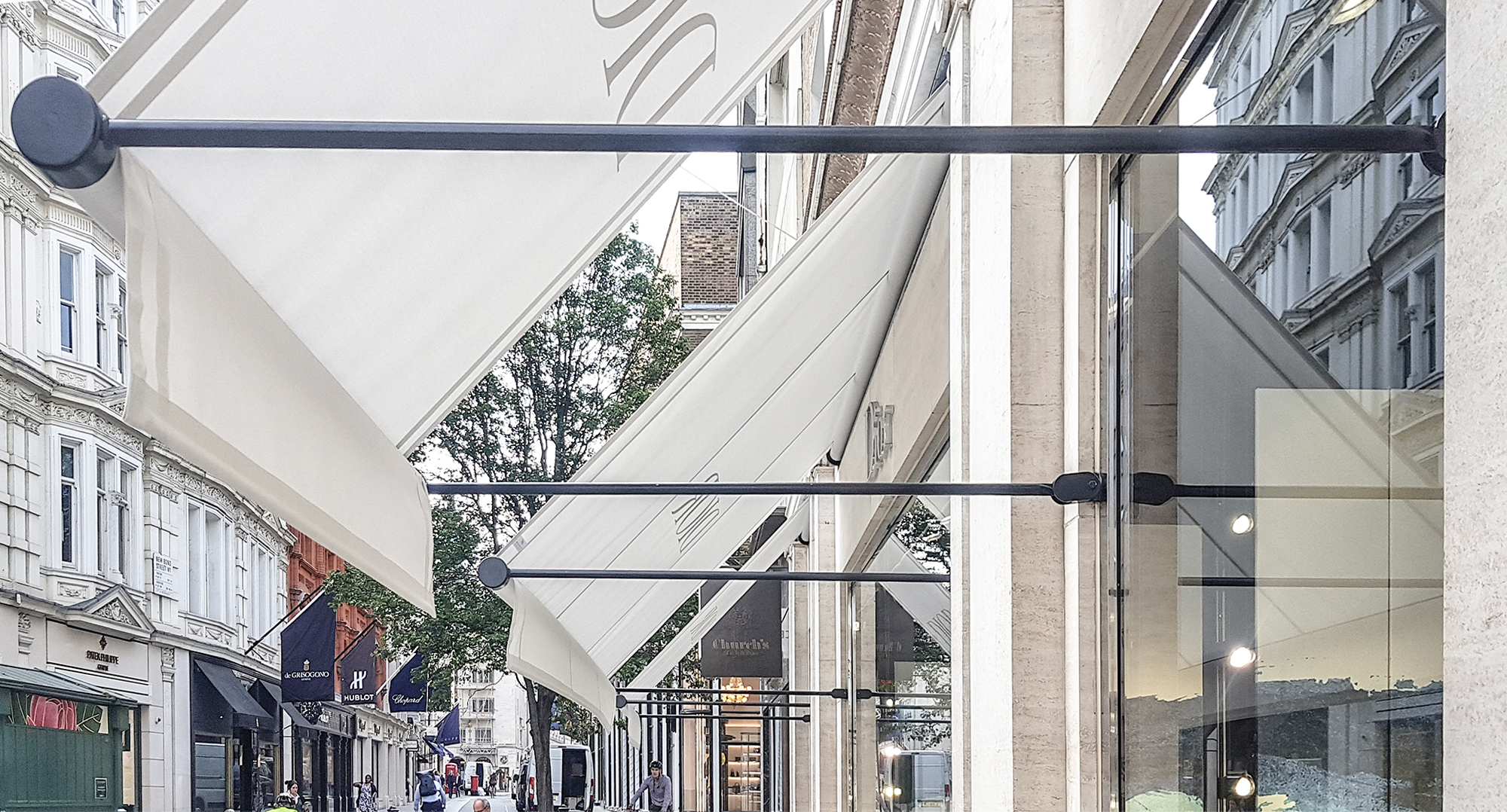 Greenwich awning for DIOR