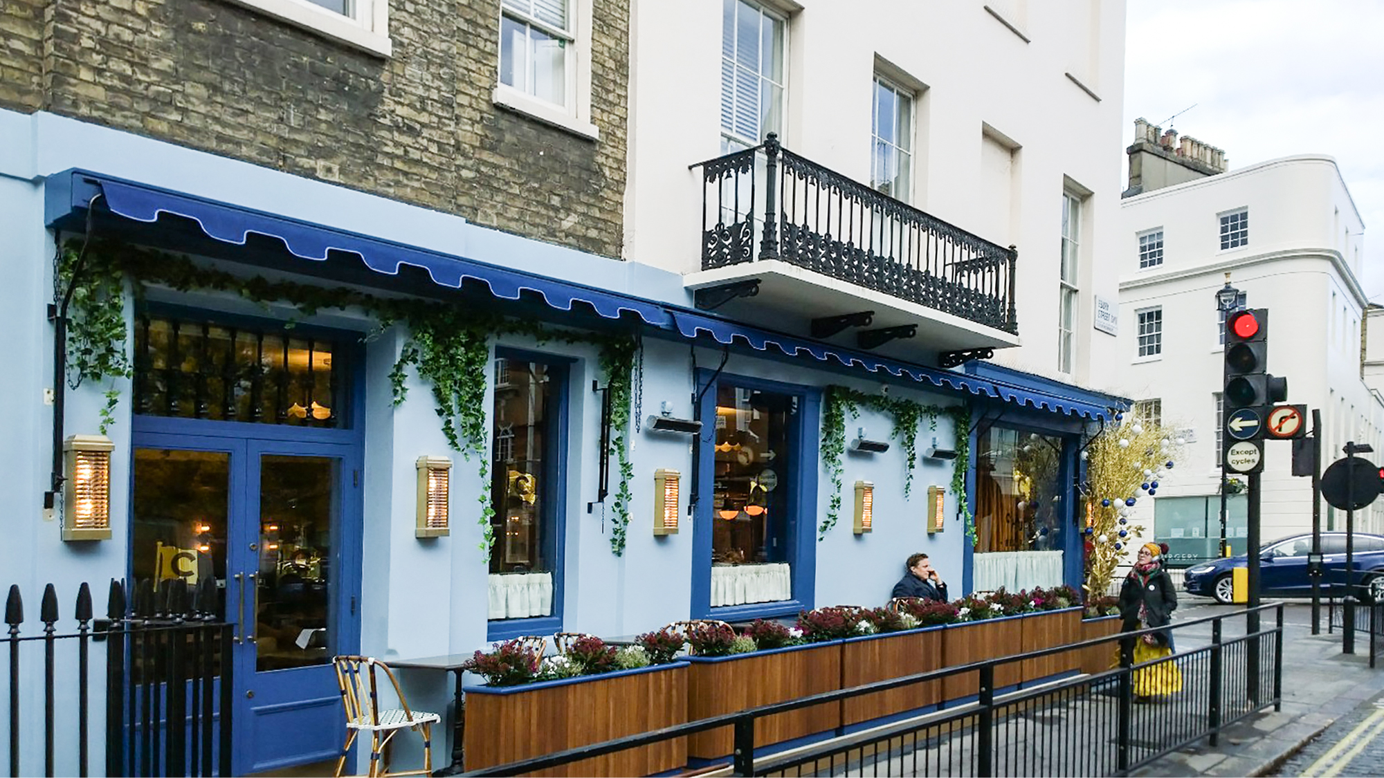 awnings and canopy Chuc's