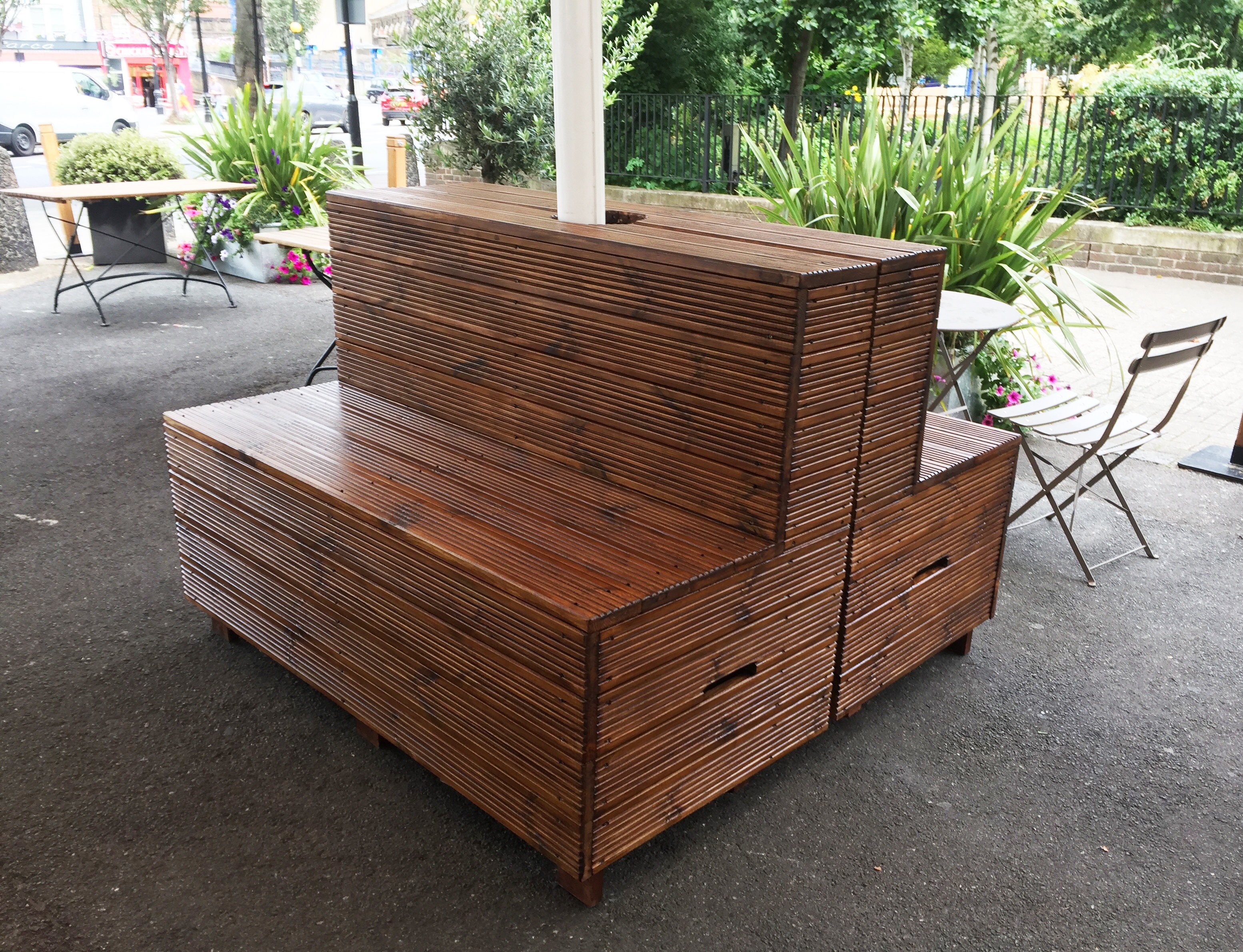 parasol seating