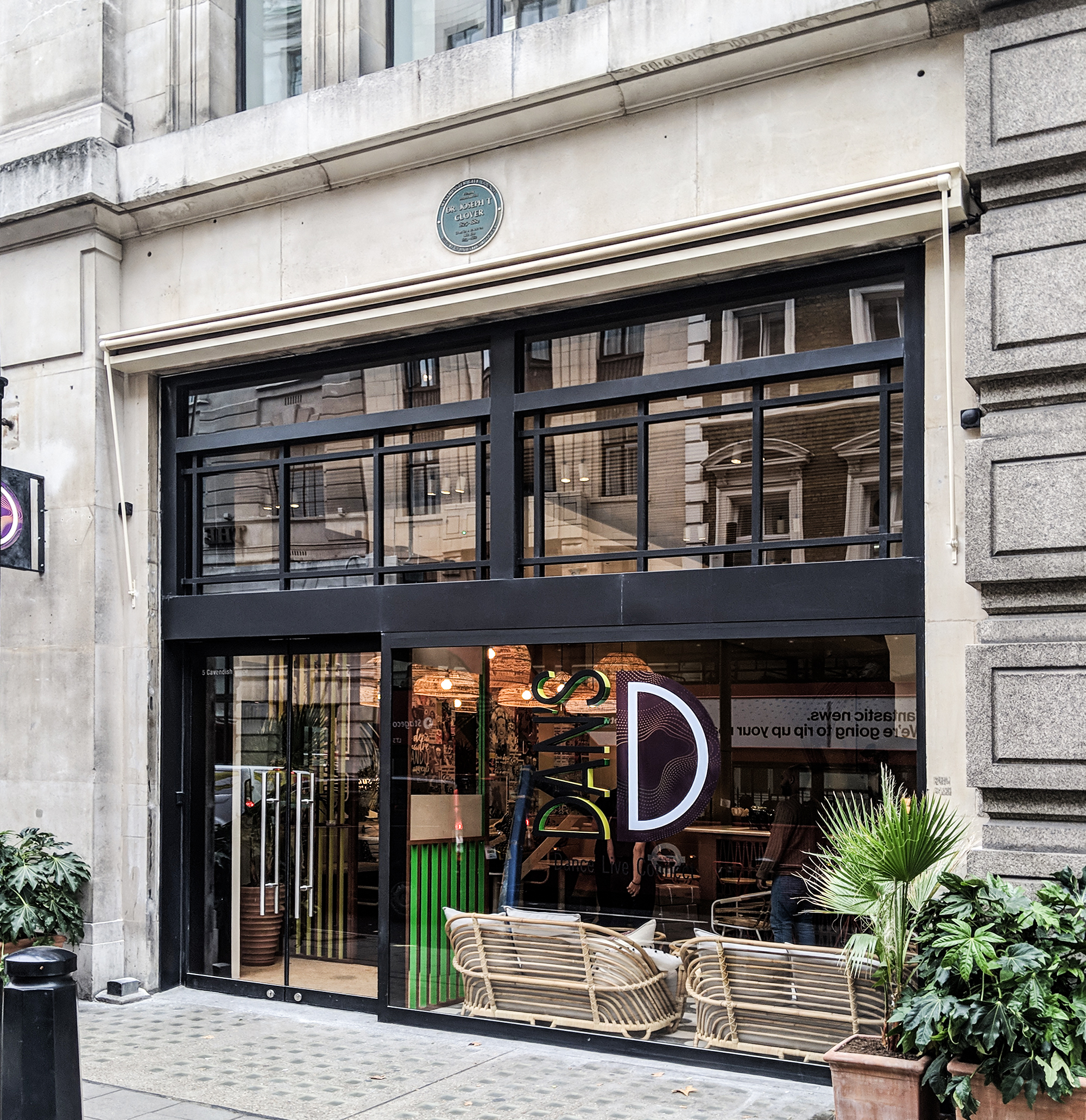 RAGS®  branding to both sides of the awning