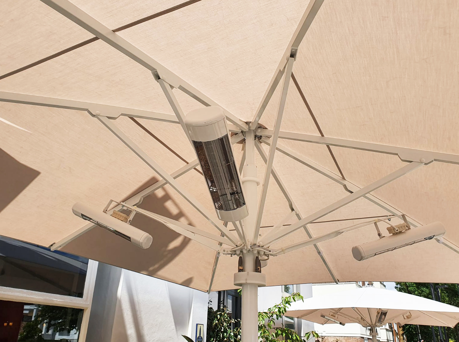 Classic parasols De Beauvoir Arms