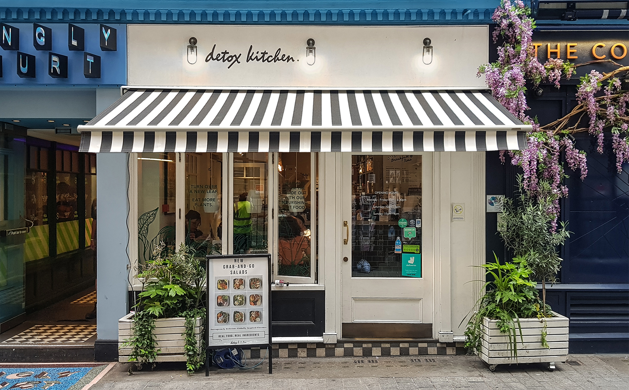 Classic awning Detox Kitchen