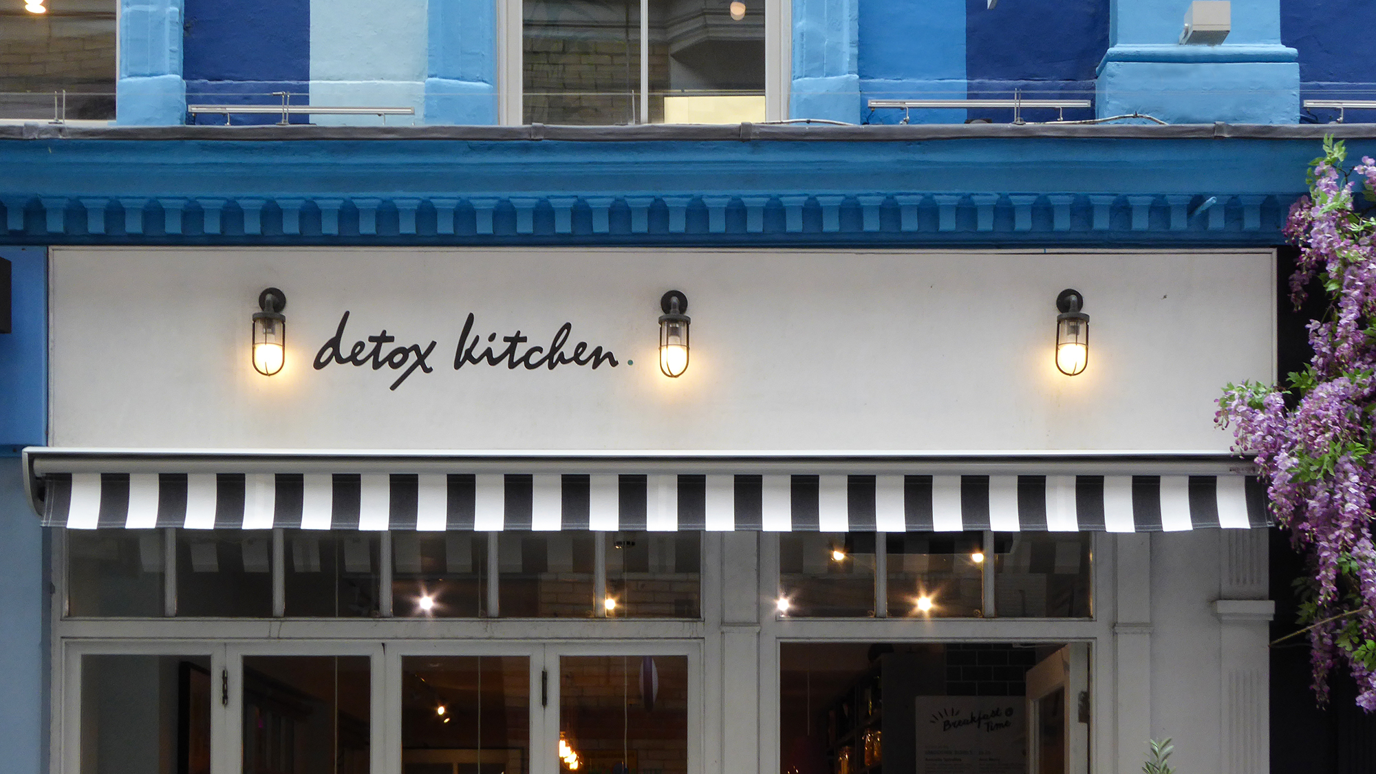 Classic awning Detox Kitchen