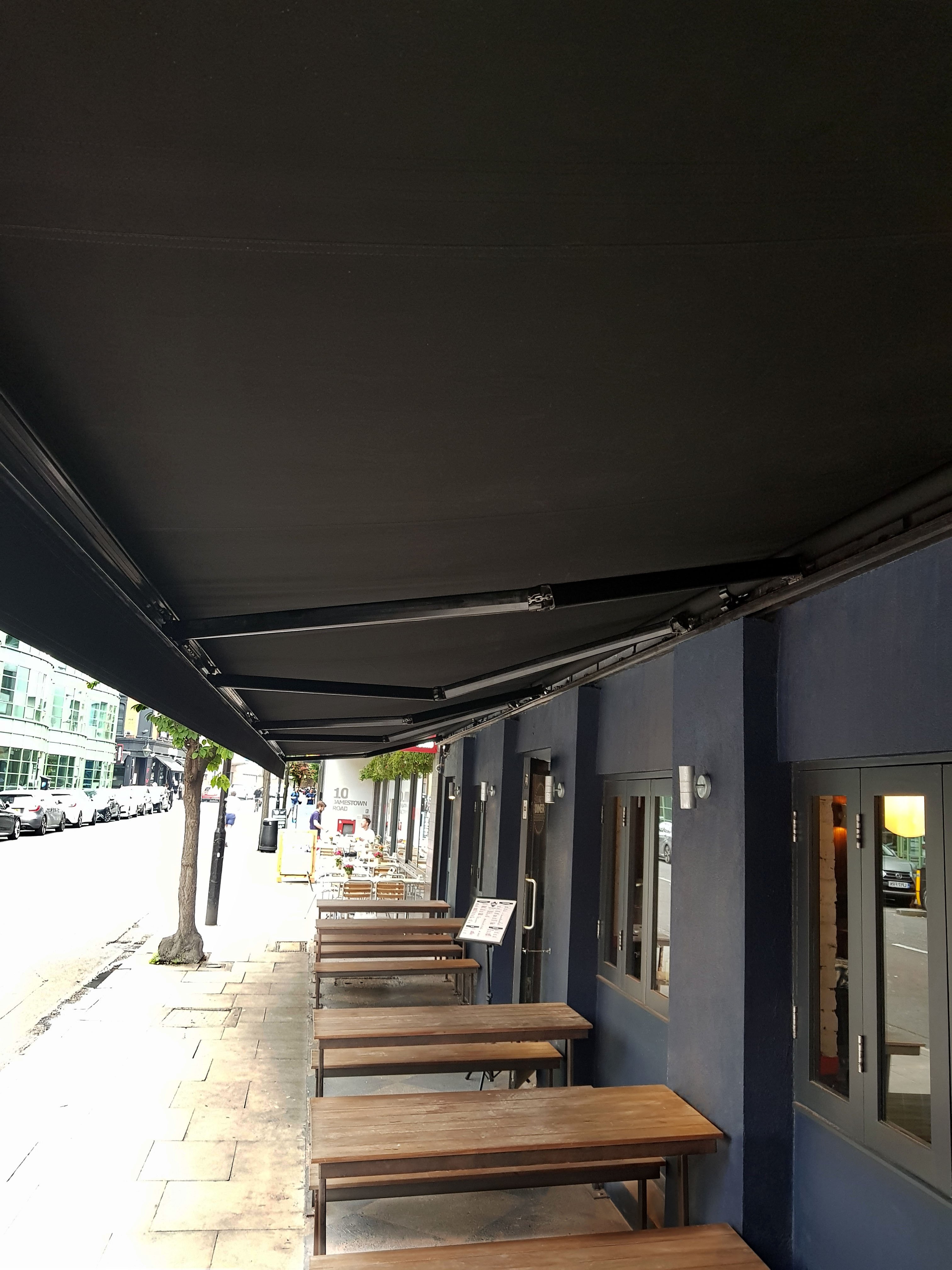 Signature awning, Diner