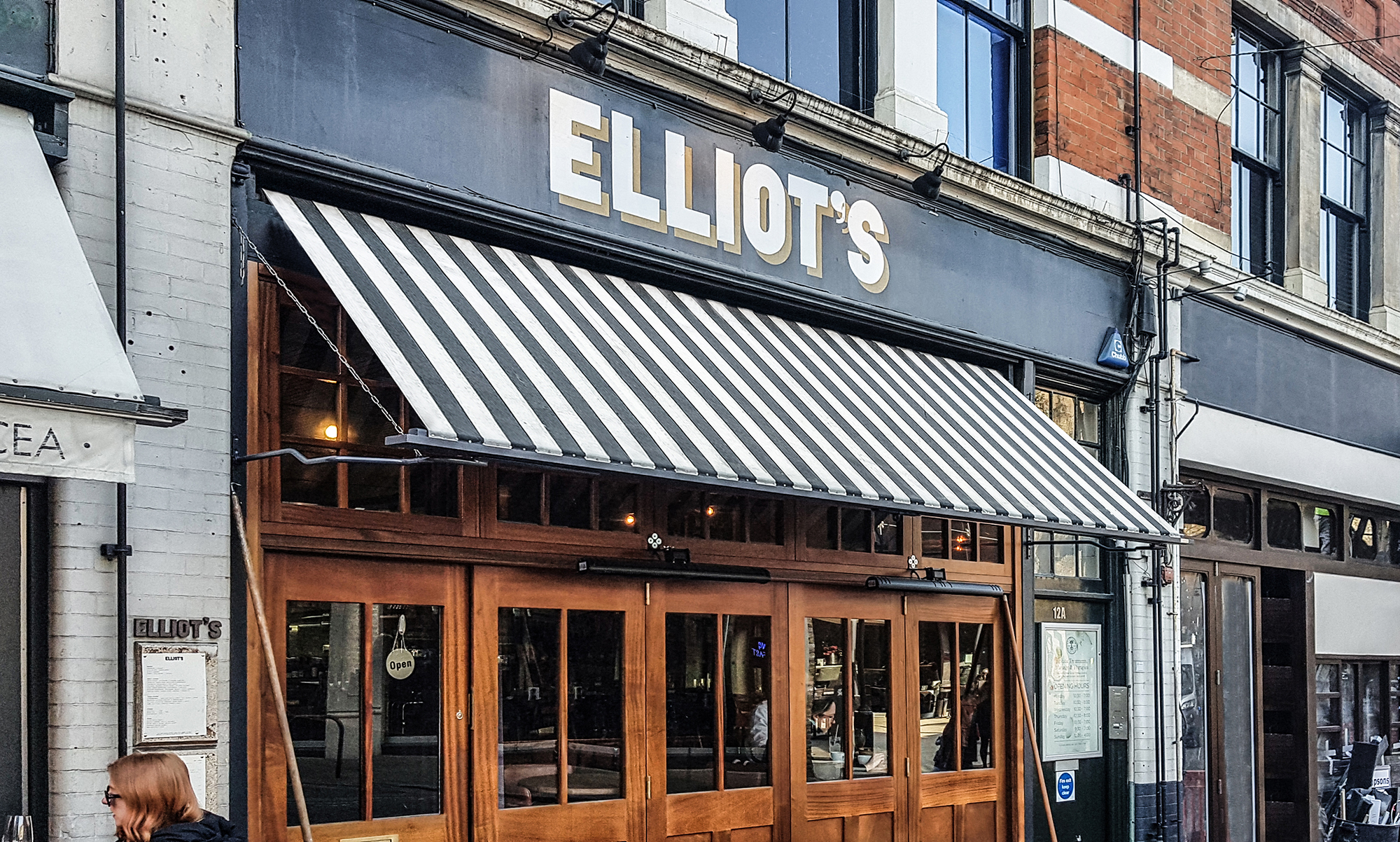Elliot's cafe awning