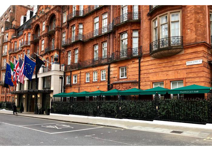 Hotel Awnings