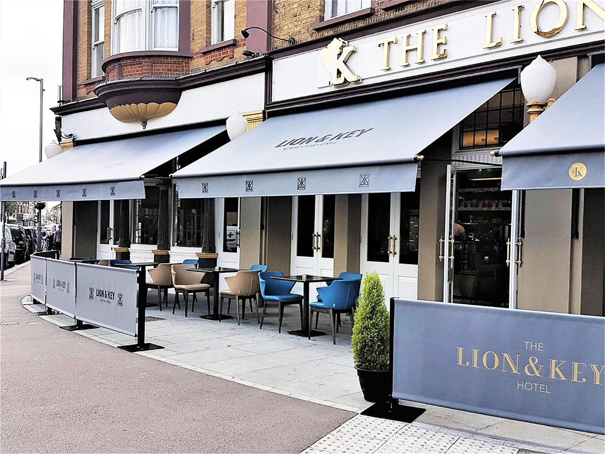 Lion & key awnings