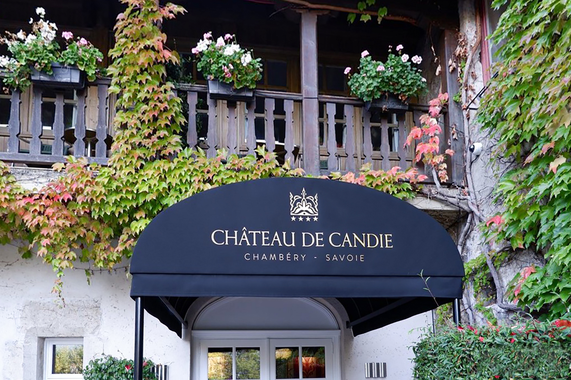 RIB® Bullnose Canopy at the Château de Candie