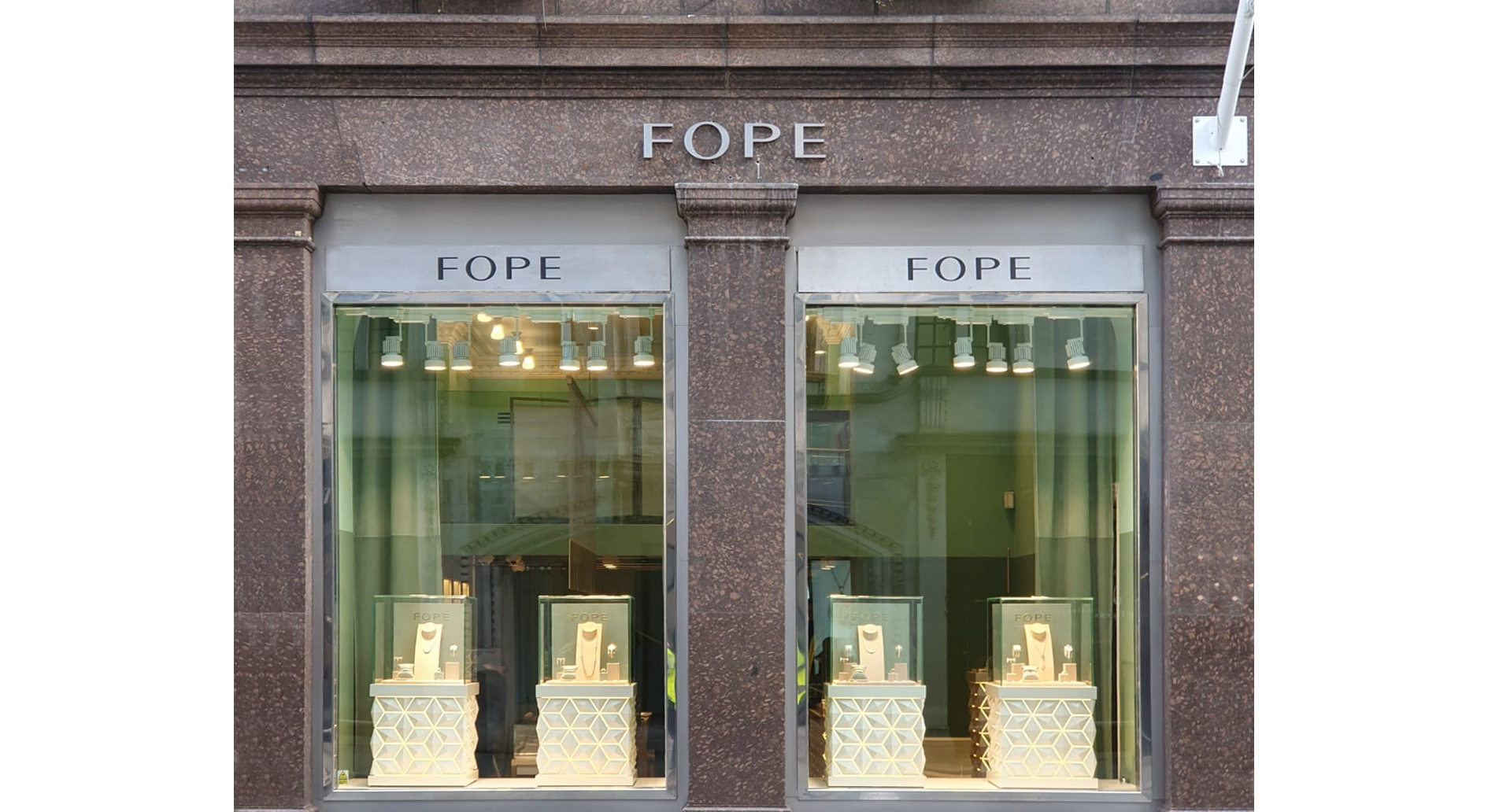 SQ2 awnings for the exclusive new FOPE boutique at Old Bond Street.