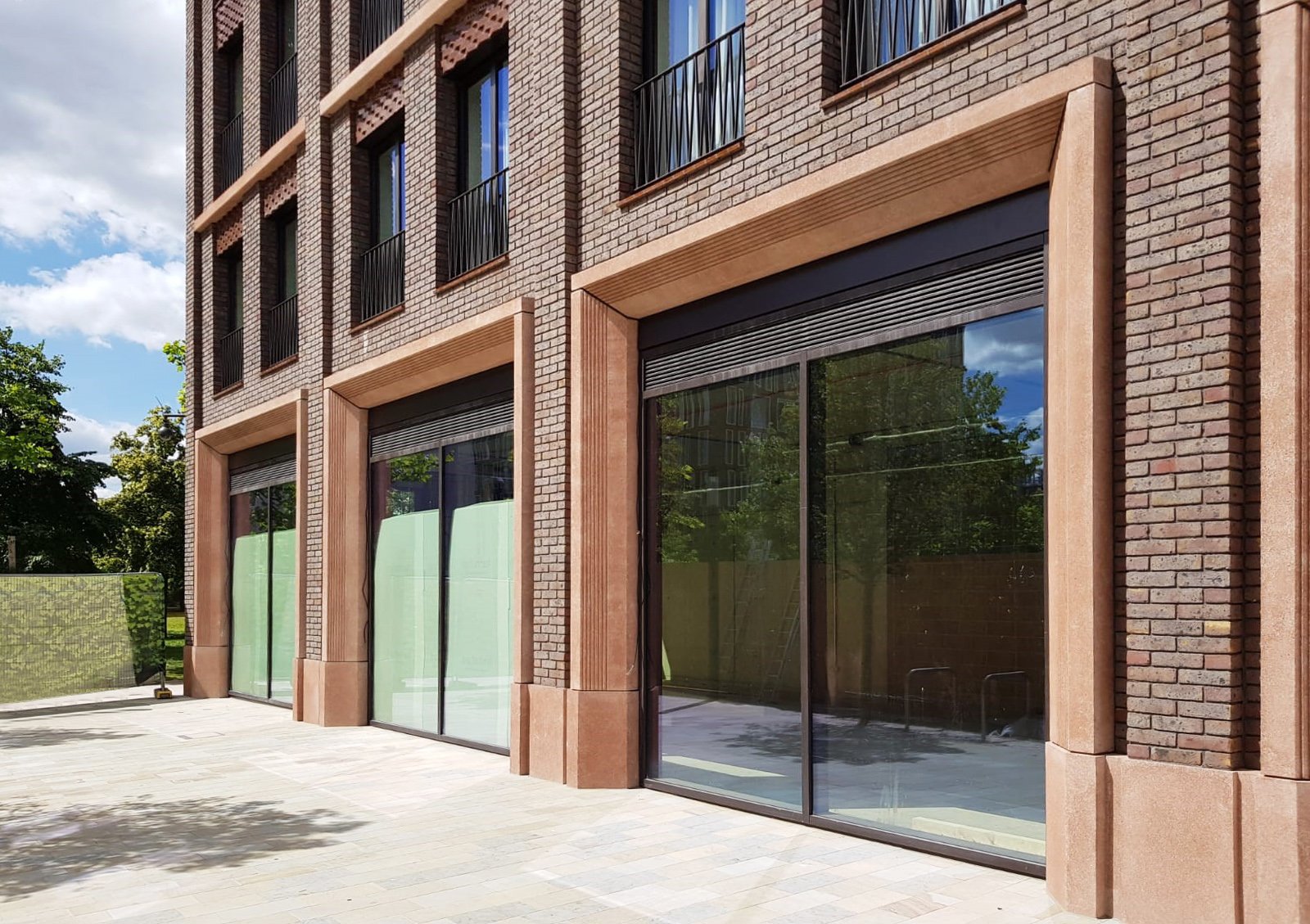 SQ2 awning  Kings Cross
