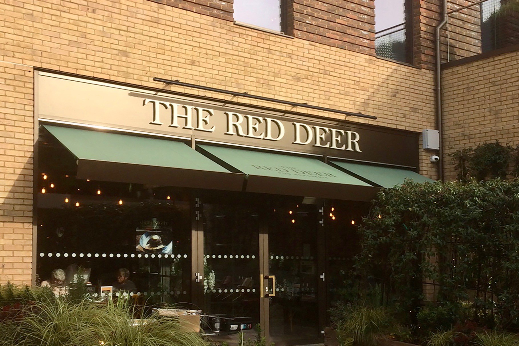 SQ2 Awnings at The Red Deer