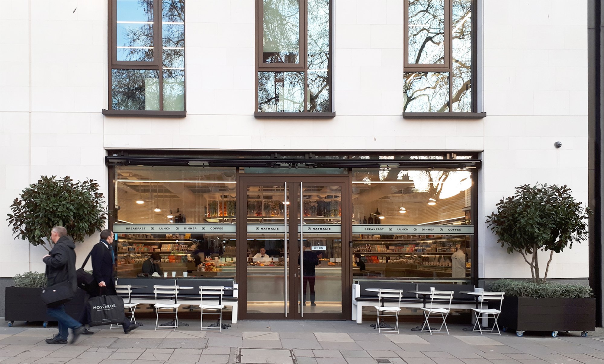 Classic awning Nathalie closed
