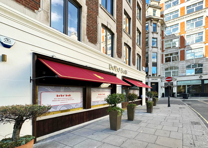  Restaurant Awnings