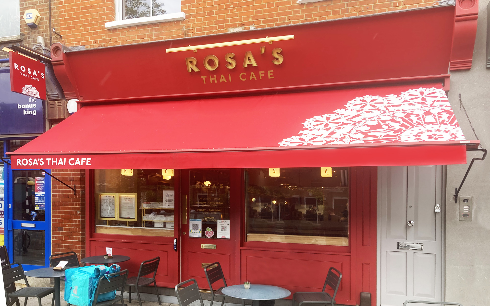 Rosa's Thai Cfe Awnings 